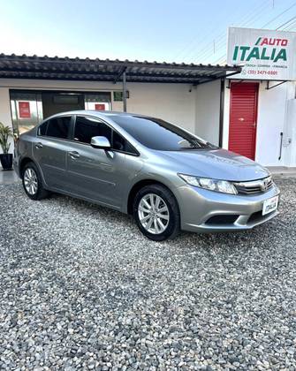 HONDA CIVIC 1.8 LXS 16V FLEX 4P AUTOMÁTICO HONDA CIVIC 1.8 LXS 16V FLEX 4P AUTOMÁTICO